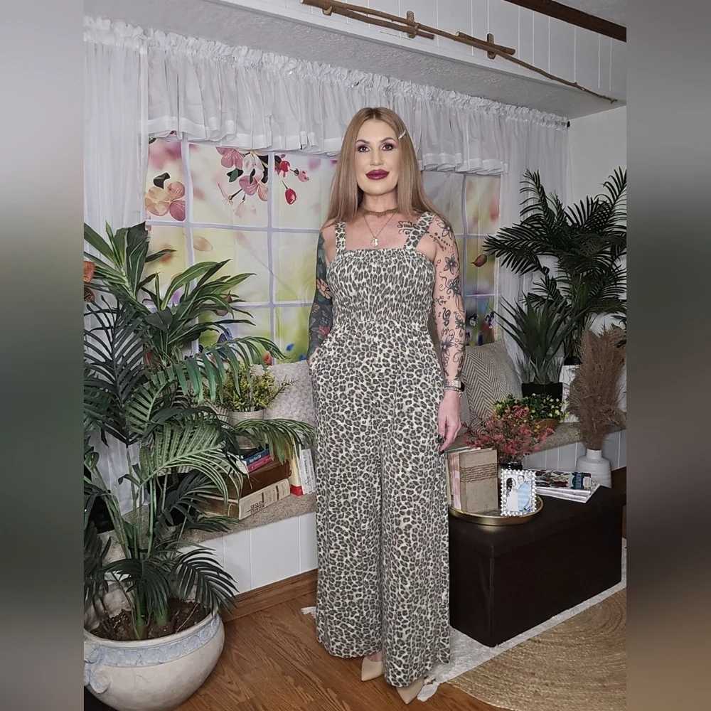 Olive Leopard Print Sleeveless Jumpsuit - Picture 1 of 5
